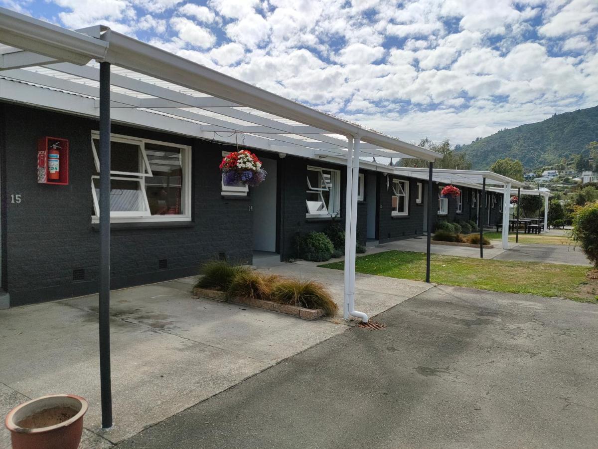 Aaa Marlin Motel Picton Esterno foto
