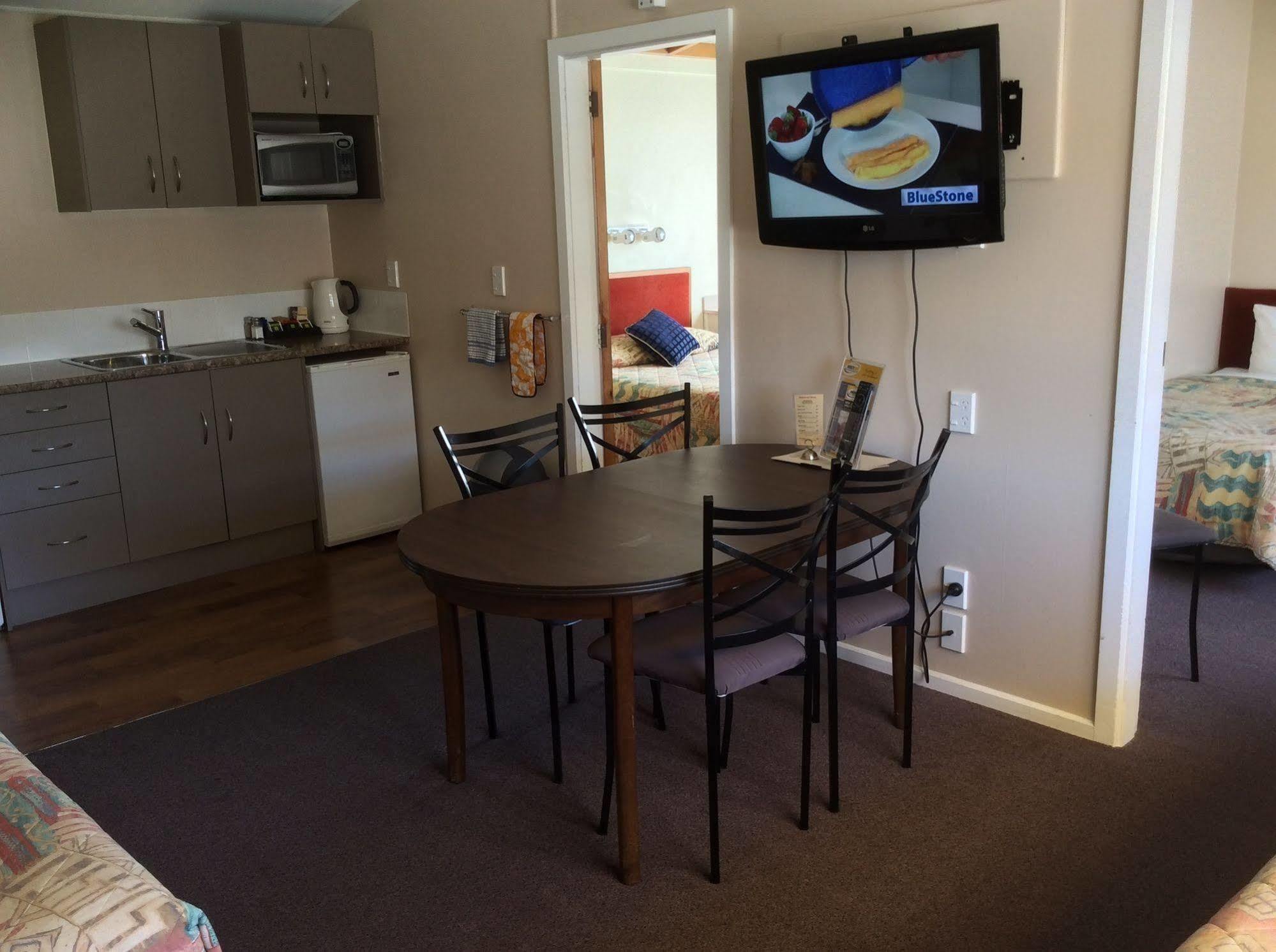 Aaa Marlin Motel Picton Esterno foto