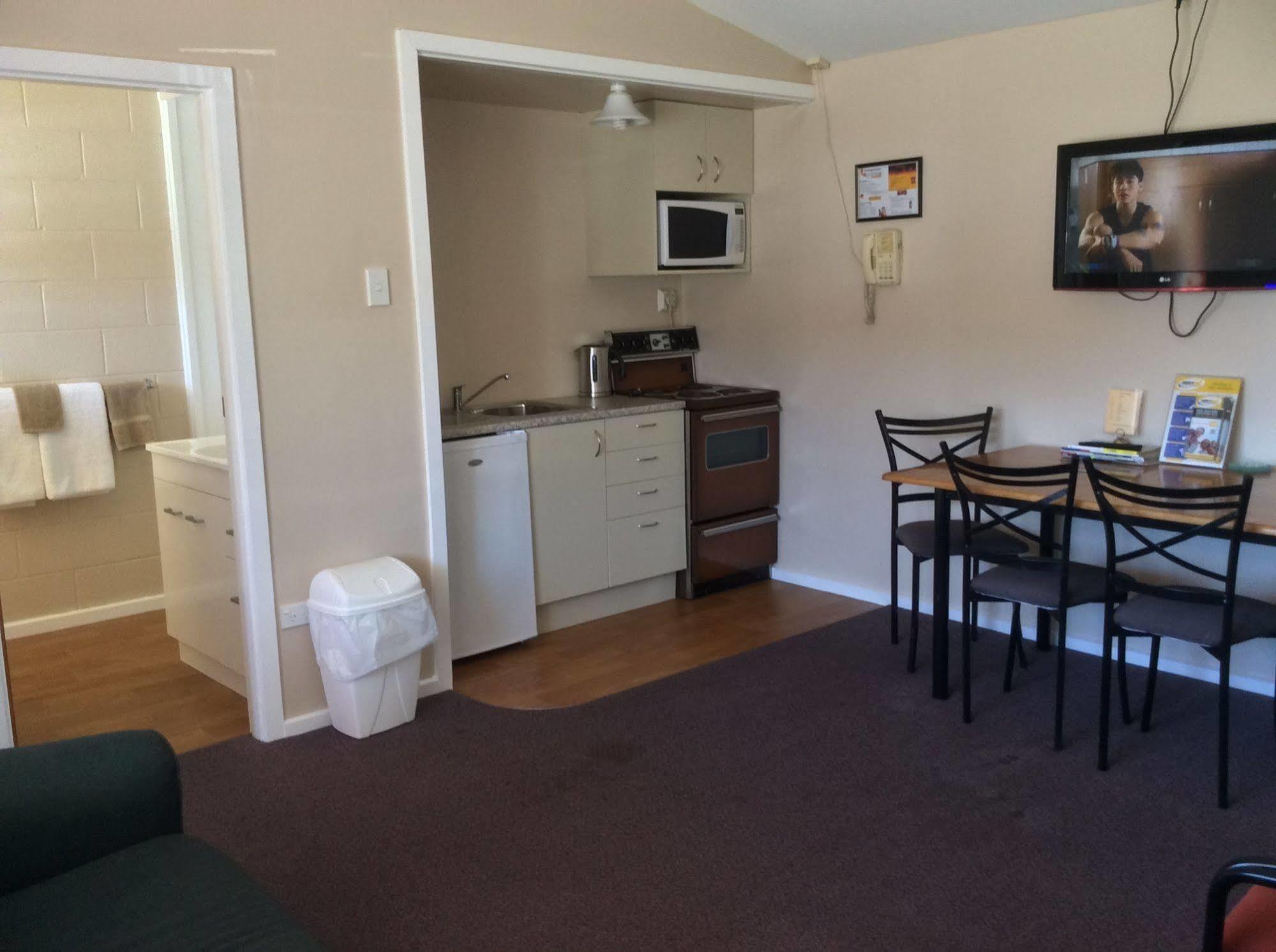 Aaa Marlin Motel Picton Esterno foto