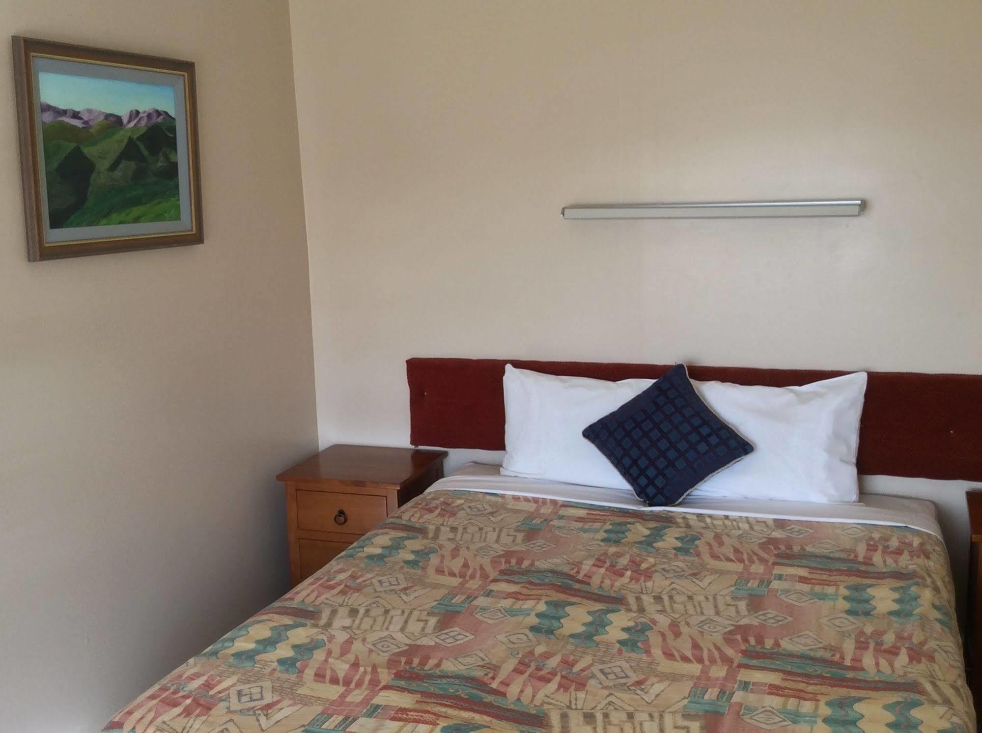Aaa Marlin Motel Picton Esterno foto