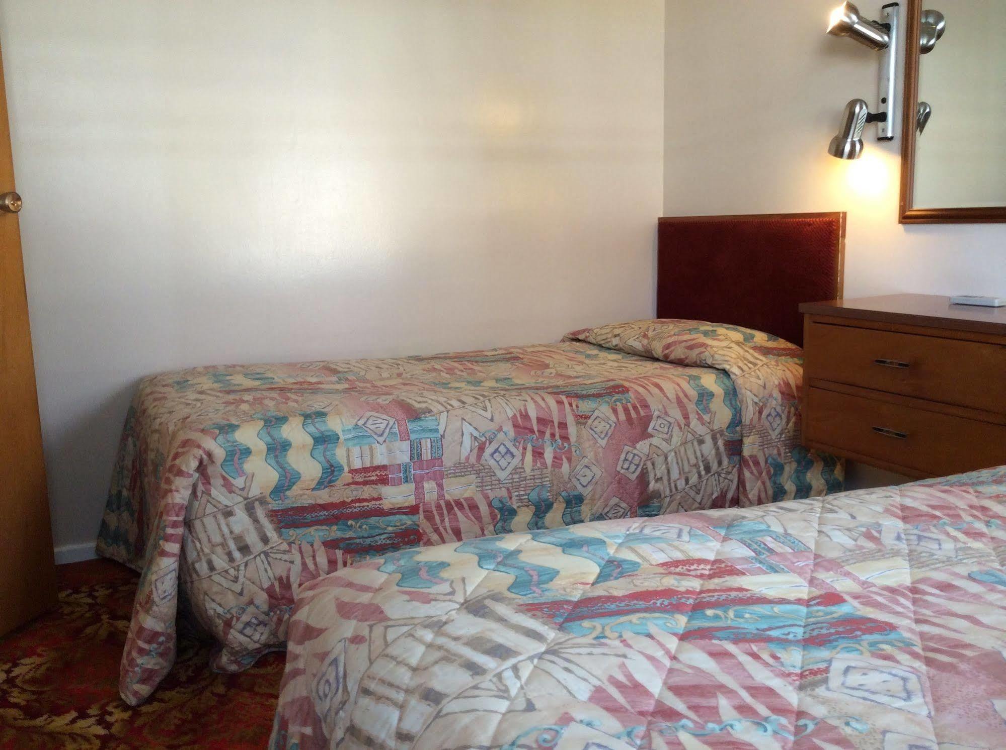 Aaa Marlin Motel Picton Esterno foto