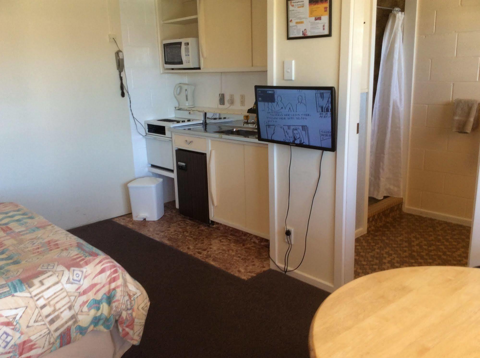 Aaa Marlin Motel Picton Esterno foto