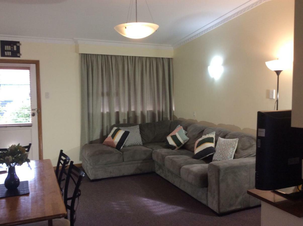 Aaa Marlin Motel Picton Esterno foto