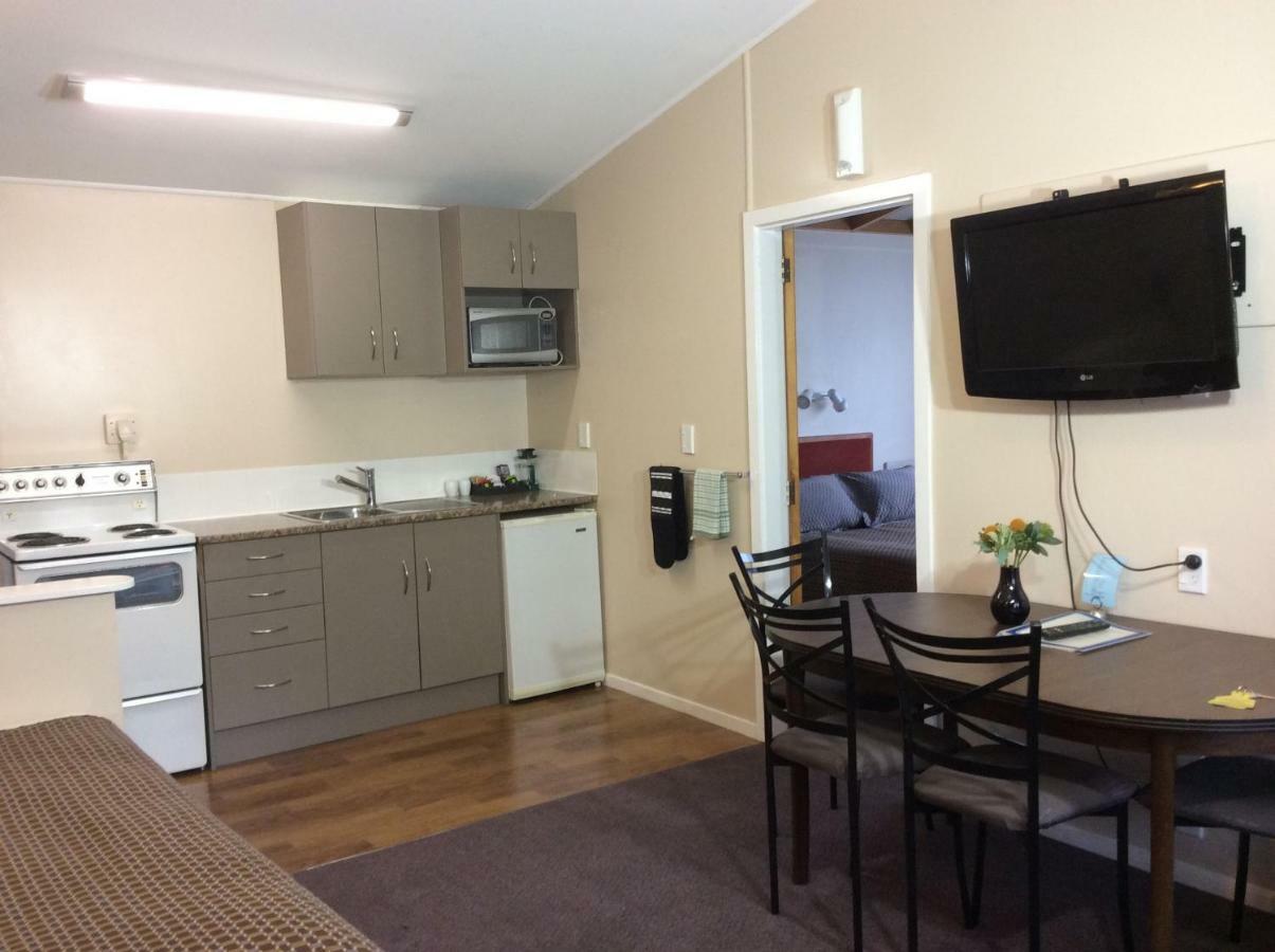 Aaa Marlin Motel Picton Esterno foto