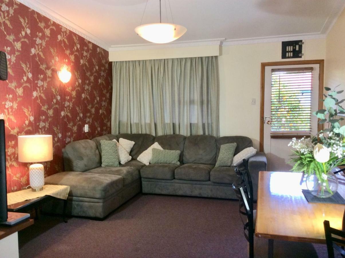 Aaa Marlin Motel Picton Esterno foto