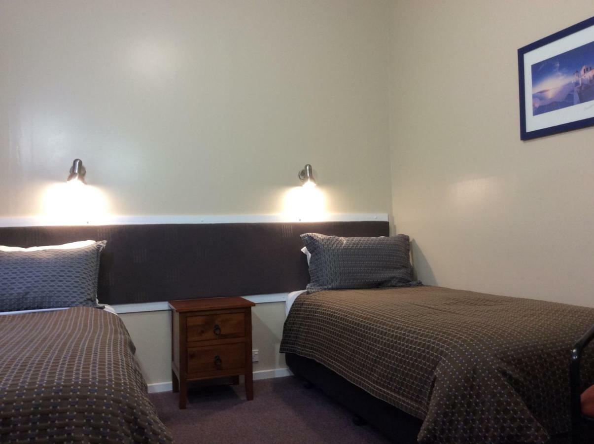 Aaa Marlin Motel Picton Esterno foto