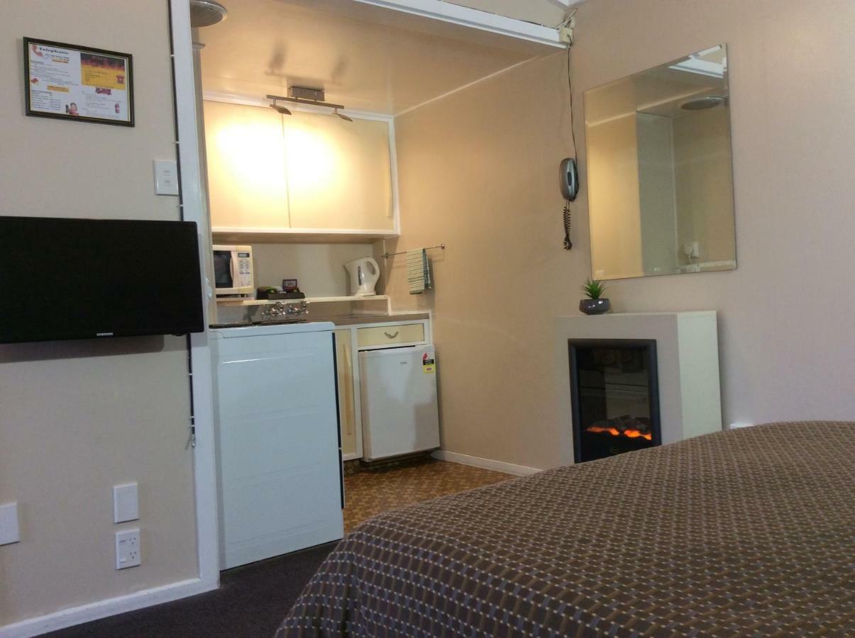 Aaa Marlin Motel Picton Esterno foto